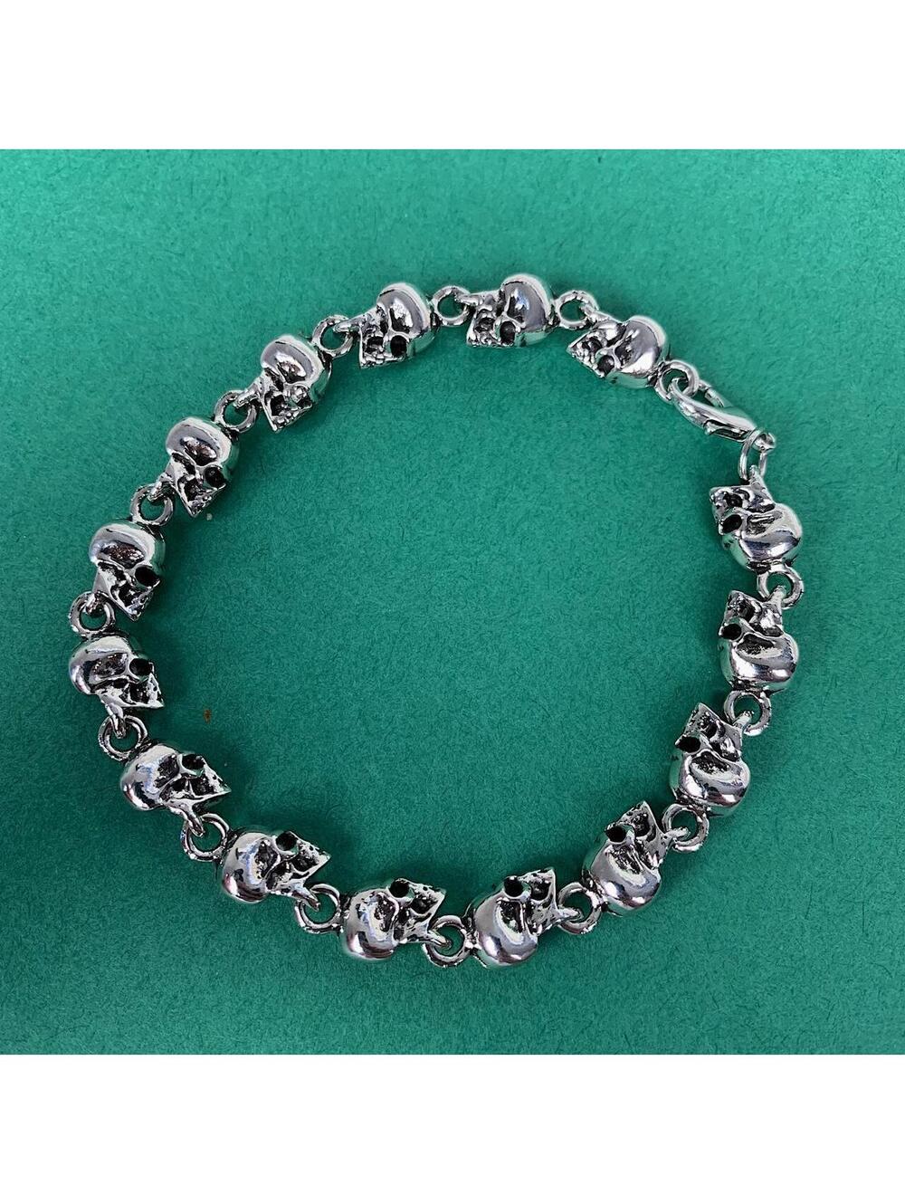 Emo y2k punk style skull head silver bracelet. Great quality! 8.5 inches length